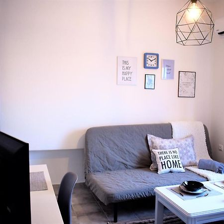 Appartement Cozy And Modern à Komotiní Extérieur photo