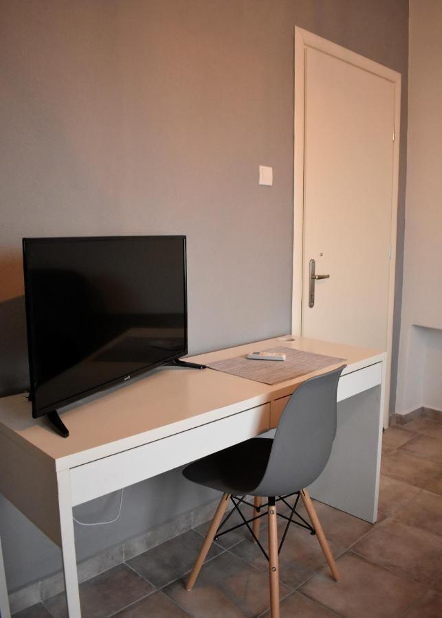 Appartement Cozy And Modern à Komotiní Extérieur photo