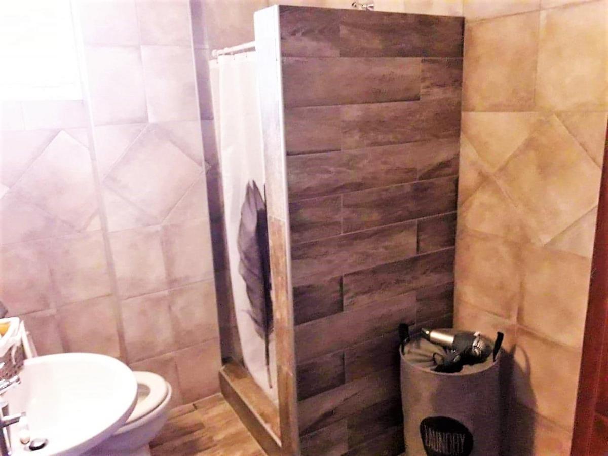 Appartement Cozy And Modern à Komotiní Extérieur photo